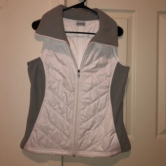 White Columbia Vest - Picture 1 of 3